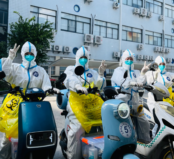 齐心战疫，采样小分队在行动丨我院支援九堡街道上门核酸采样工作