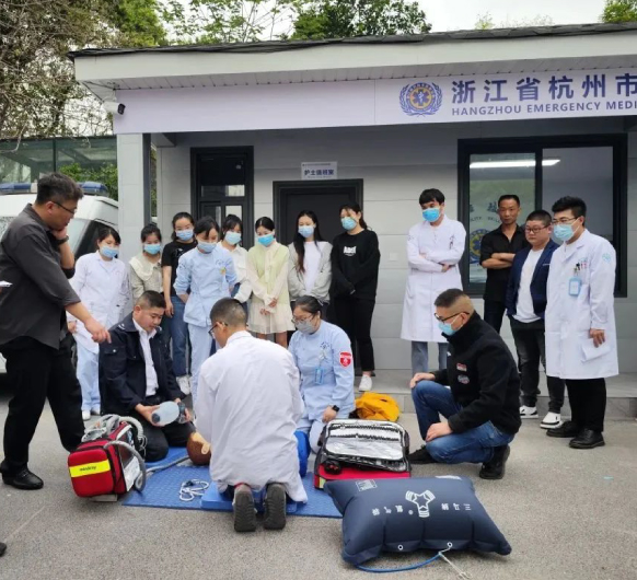 杭州市急救中心质控组莅临我院，对院前医疗急救工作进行质控考核