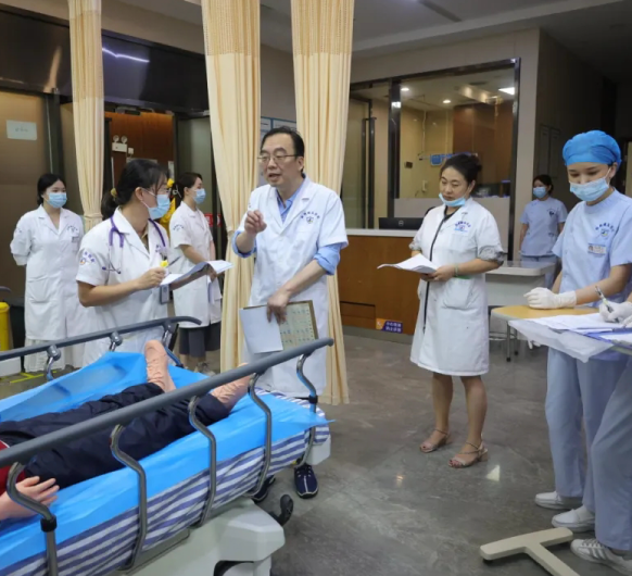 健康守护，行动在前——杭州城东医院举行脑卒中急救演练