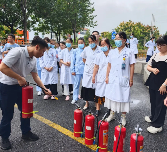 防范于未“燃”——我院开展消防安全培训及应急演练