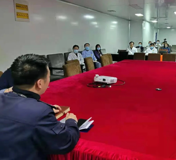 “九堡大V”来杭州城东医院啦！民警教你“反诈骗”