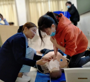 【公益】杭州城东医院走进浙江理工大学开展心肺复苏暨义诊活动